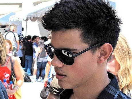 taylor-lautner-hairstyle-17-9 Taylor lautner hairstyle