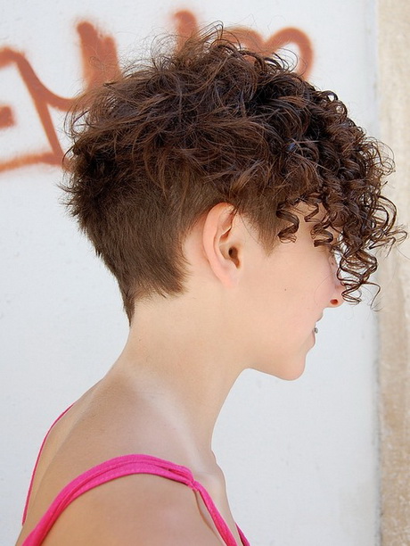 trendy-short-curly-hairstyles-07-3 Trendy short curly hairstyles