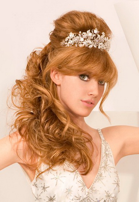 wedding-hairstyles-for-long-hair-with-tiara-00-13 Wedding hairstyles for long hair with tiara