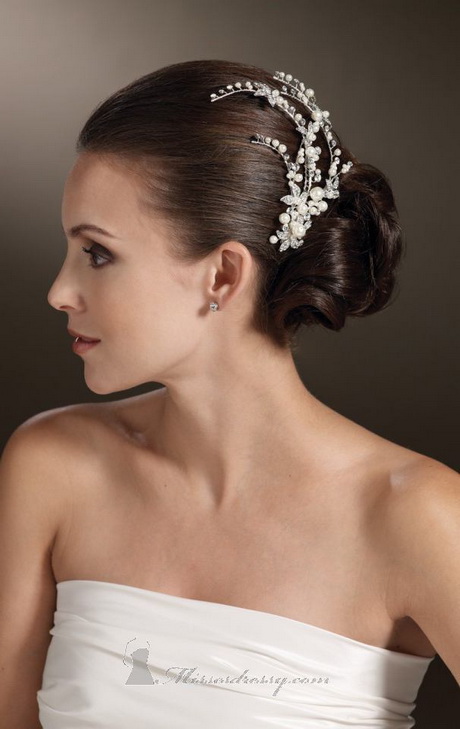 bridal-hairstyles-with-accessories-27_12 Bridal hairstyles with accessories