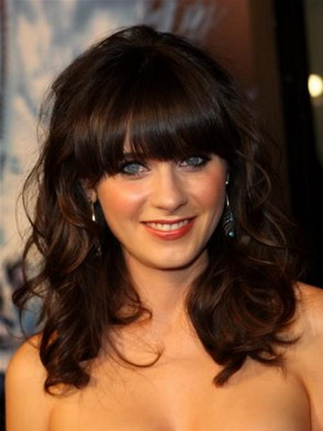 pictures-of-medium-length-haircuts-with-bangs-92_11 Pictures of medium length haircuts with bangs