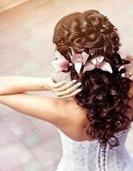 wedding-hair-with-braids-and-curls-79-11 Wedding hair with braids and curls