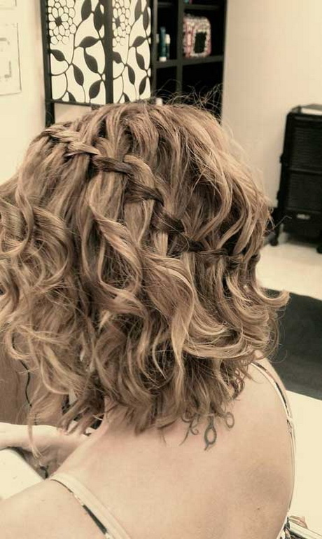 wedding-hair-with-braids-and-curls-79-13 Wedding hair with braids and curls