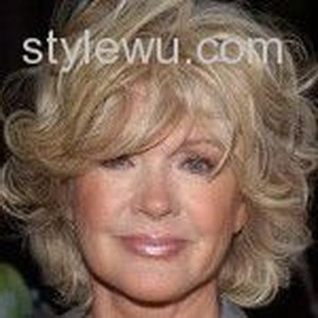 hairstyles-48-year-old-woman-95_19 Hairstyles 48 year old woman