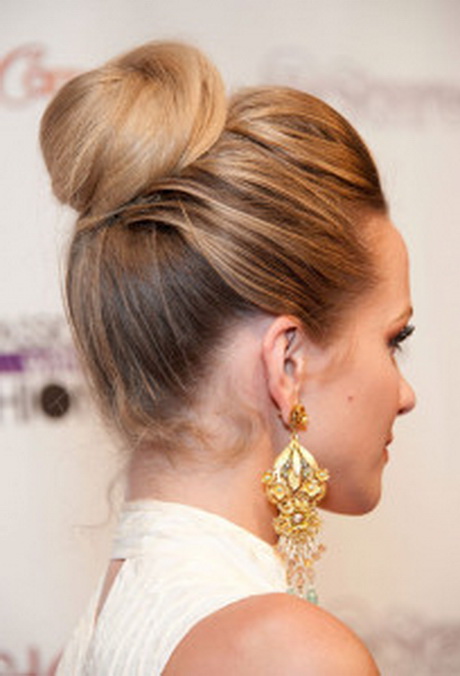 hairstyles-buns-43_5 Hairstyles buns