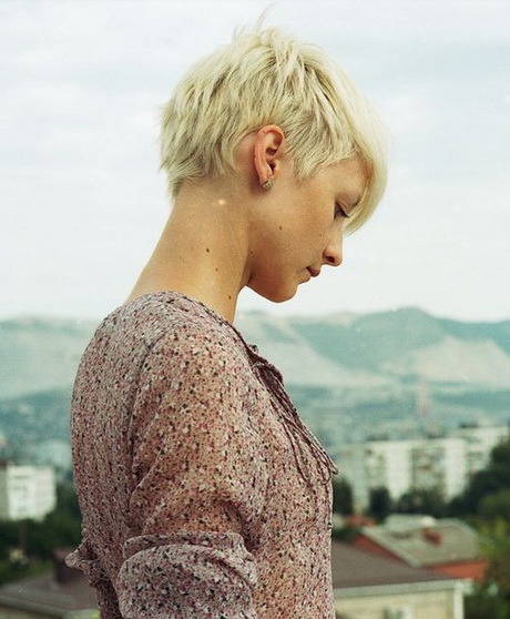 Hairstyles Long In Front Short In Back Hairstyles Long In Front Short In Back