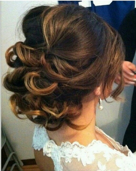 hairstyles-updos-for-medium-length-hair-67_6 Hairstyles updos for medium length hair