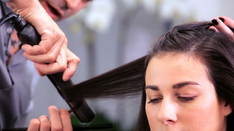 hairstyles-you-can-do-with-a-straightener-04_16 Hairstyles you can do with a straightener