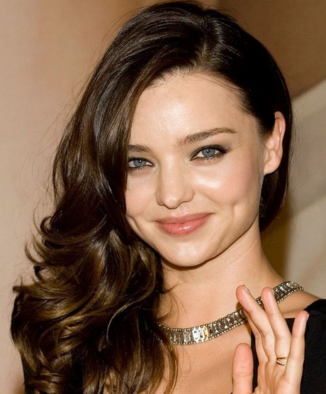 Cute celebrity hairstyles 2017