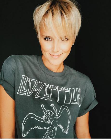 2019-short-hairstyles-with-bangs-45_18 2019 short hairstyles with bangs