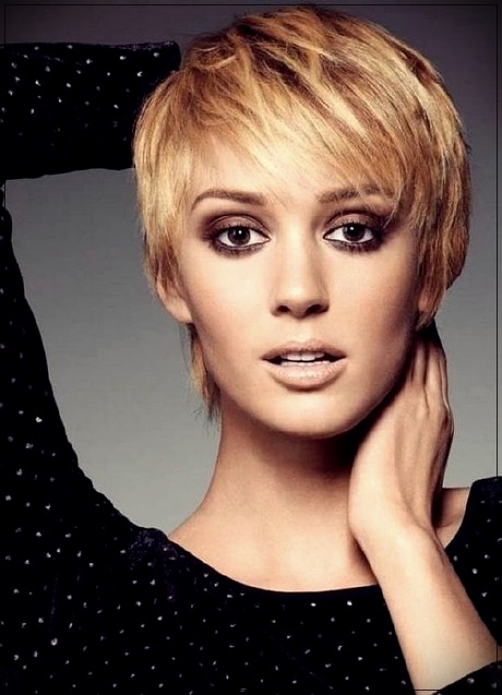 2020-short-hairstyles-with-bangs-93_15 2020 short hairstyles with bangs