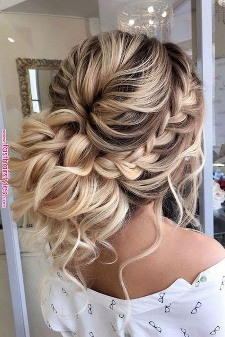 braid-prom-hairstyles-2020-30 Braid prom hairstyles 2020