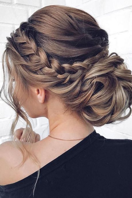 braid-prom-hairstyles-2020-30_15 Braid prom hairstyles 2020