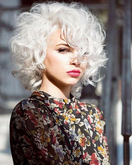 hairstyles-for-short-curly-hair-2020-31_5 Hairstyles for short curly hair 2020