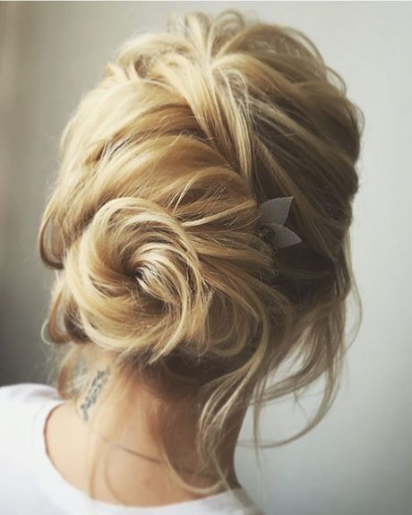 hottest-prom-hairstyles-2020-49 Hottest prom hairstyles 2020