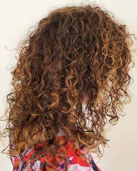 medium-curly-hairstyles-2020-84_4 Medium curly hairstyles 2020