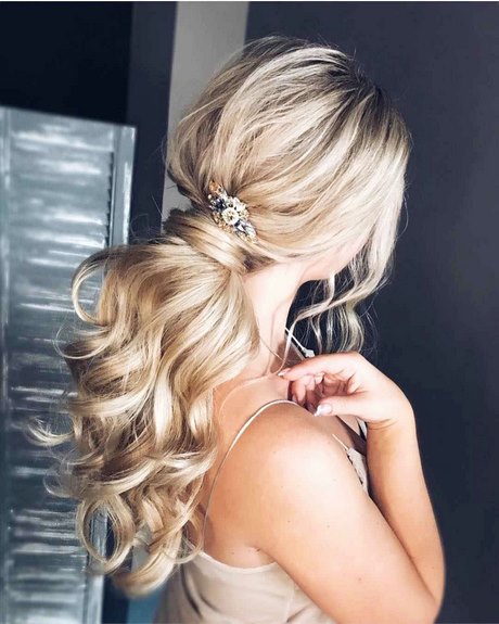 prom-hairstyles-for-long-hair-2020-71_17 Prom hairstyles for long hair 2020