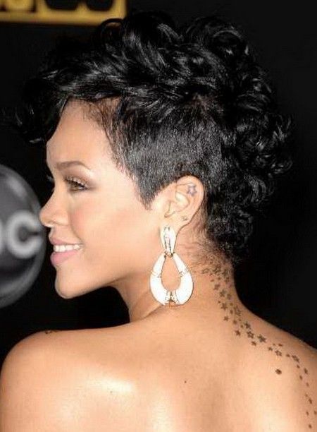 rihanna-short-hairstyles-2020-17_18 Rihanna short hairstyles 2020