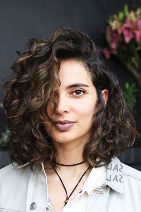 short-hairstyles-for-wavy-hair-2020-17_10 Short hairstyles for wavy hair 2020