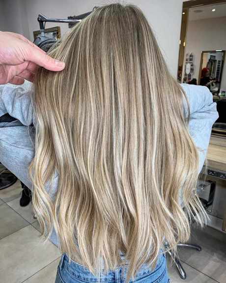 straight-hairstyles-2020-50_11 Straight hairstyles 2020