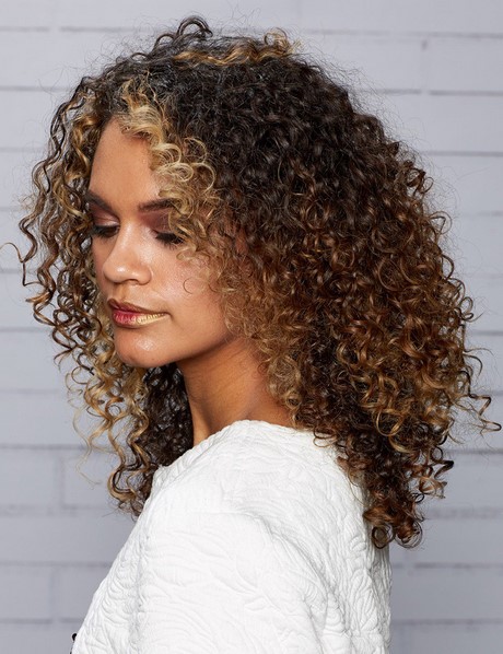 2021-curly-hairstyles-80 2021 curly hairstyles