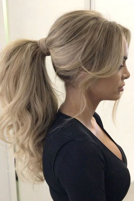 cute-prom-hairstyles-for-long-hair-2021-00_4 Cute prom hairstyles for long hair 2021