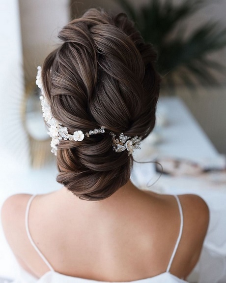 hairstyle-for-bride-2021-45 Hairstyle for bride 2021