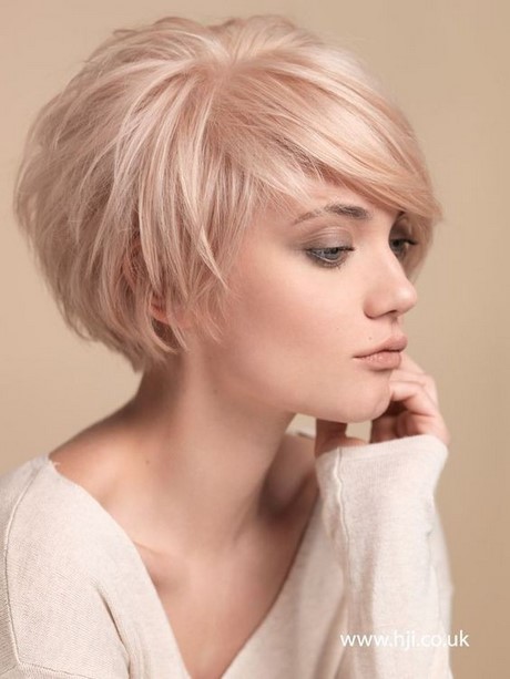 latest-hairstyles-for-short-hair-2021-44_4 Latest hairstyles for short hair 2021