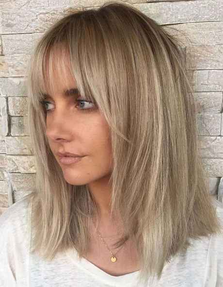 layered-haircuts-with-bangs-2021-12_15 Layered haircuts with bangs 2021