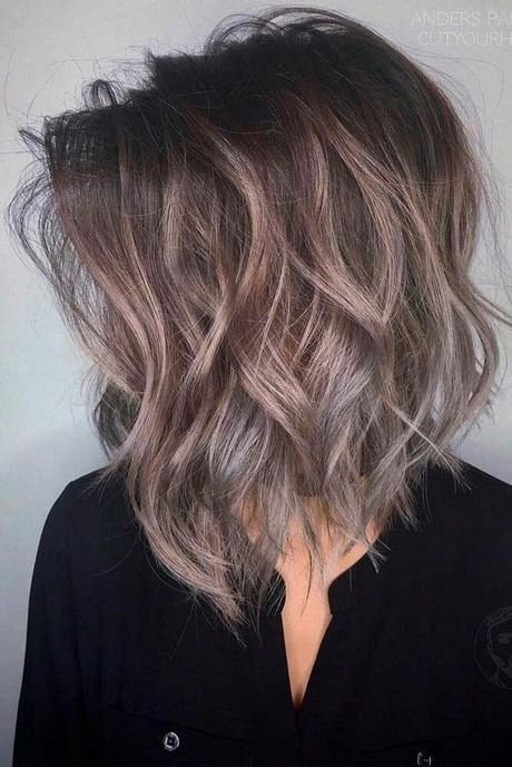 medium-layered-hairstyles-2021-18_17 Medium layered hairstyles 2021