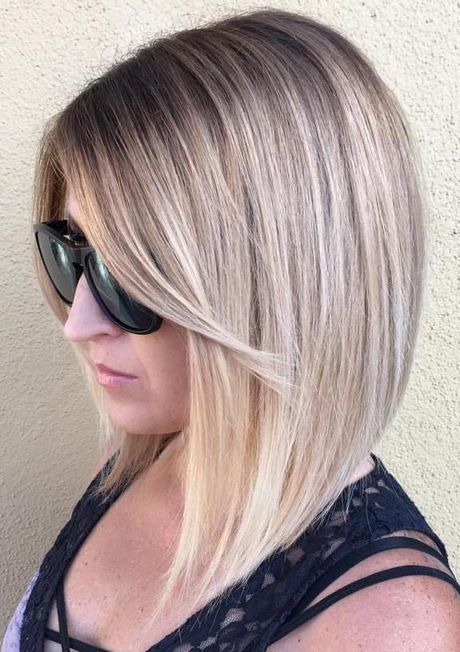 medium-length-layered-haircuts-2021-32_5 Medium length layered haircuts 2021