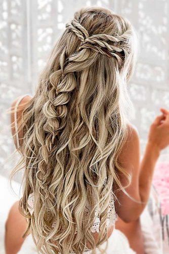 prom-hairstyles-down-2021-20_16 Prom hairstyles down 2021