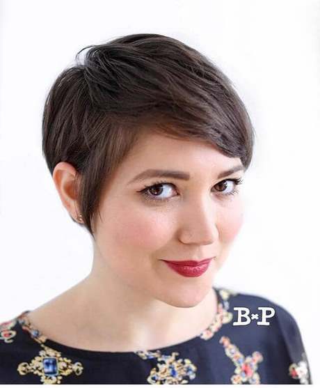 short-haircuts-for-round-faces-2021-90_7 Short haircuts for round faces 2021