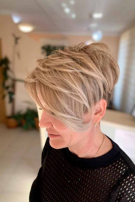 short-hairstyles-women-over-50-2021-32_19 Short hairstyles women over 50 2021