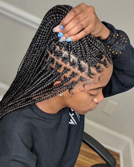 short-braids-styles-2023-56_9 Short braids styles 2023