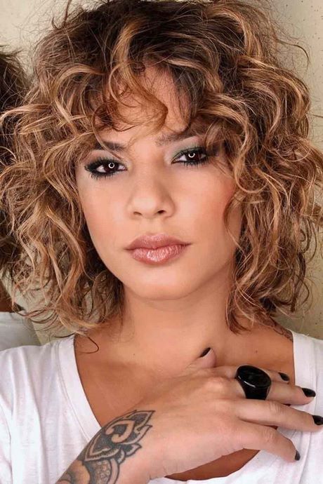 short-hairstyles-for-curly-hair-2023-41_14 Short hairstyles for curly hair 2023
