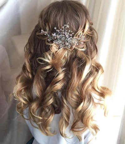 bridesmaid-hairstyles-2019-45_16 Bridesmaid hairstyles 2019