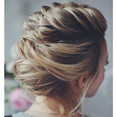 hottest-prom-hairstyles-2019-34_17 Hottest prom hairstyles 2019