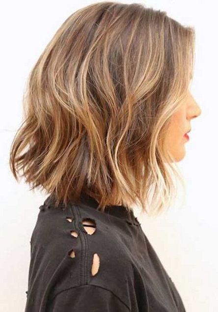 medium-length-hair-trends-2019-78_11 Medium length hair trends 2019