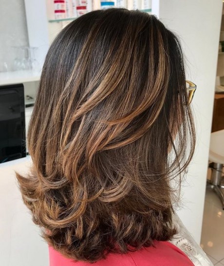 medium-length-layered-hairstyles-2019-61 Medium length layered hairstyles 2019