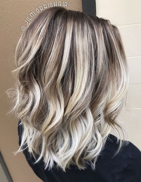 middle-length-hairstyles-2019-22_5 Middle length hairstyles 2019