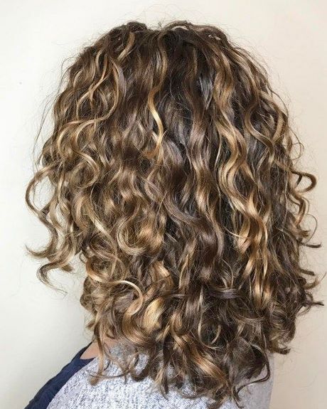 short-naturally-curly-hairstyles-2019-28_19 Short naturally curly hairstyles 2019
