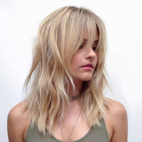 medium-length-haircuts-with-bangs-2018-94_8 Medium length haircuts with bangs 2018