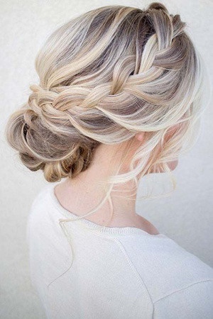 bridal-updos-for-long-hair-16_14 Bridal updos for long hair