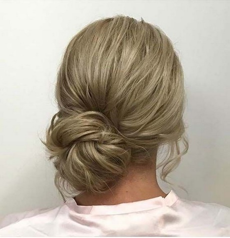 bridesmaid-bun-hairstyles-08_20 Bridesmaid bun hairstyles