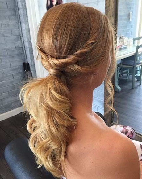 bridesmaid-ponytail-hairstyles-89_7 Bridesmaid ponytail hairstyles
