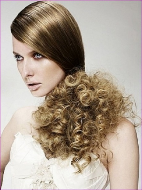 bridesmaid-side-hairstyles-43_3 Bridesmaid side hairstyles