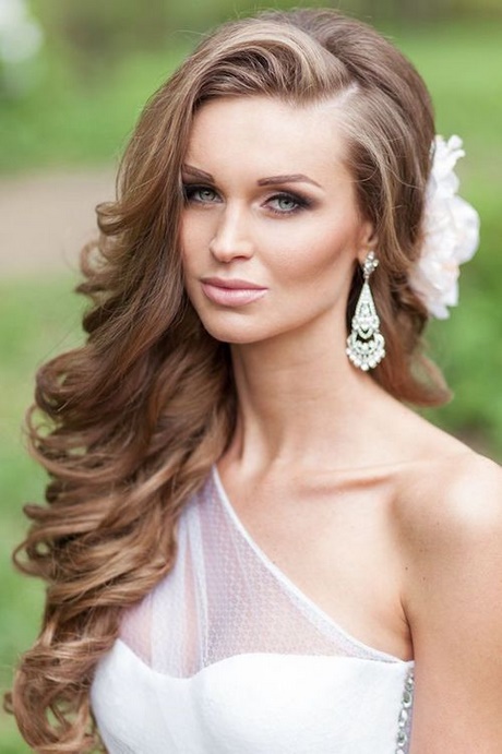 bridesmaid-side-hairstyles-43_6 Bridesmaid side hairstyles