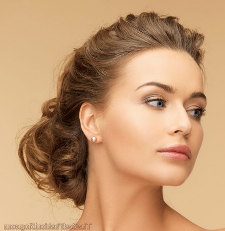 classic-updos-for-long-hair-70_7 Classic updos for long hair