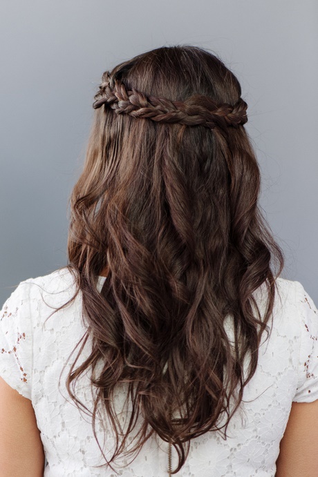 easy-bridesmaid-hairstyles-57_12 Easy bridesmaid hairstyles